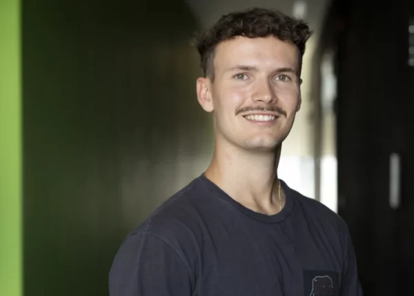 David-768×512 David-768x512